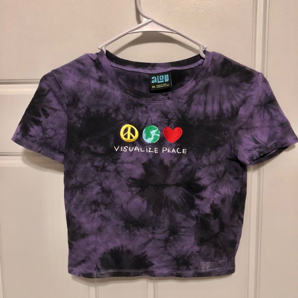 A.LAB skate brand. “Visualize Peace” Tye dye and embroidered. Crop top/baby T